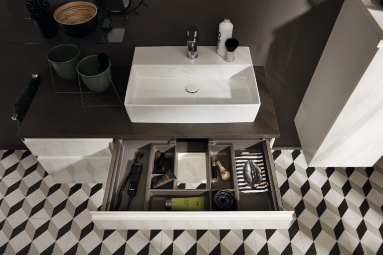 Nolte Spa Alpha Lack bathroom furniture in White High Gloss